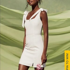 Your sweetie White Tie-Strap Minis Dress